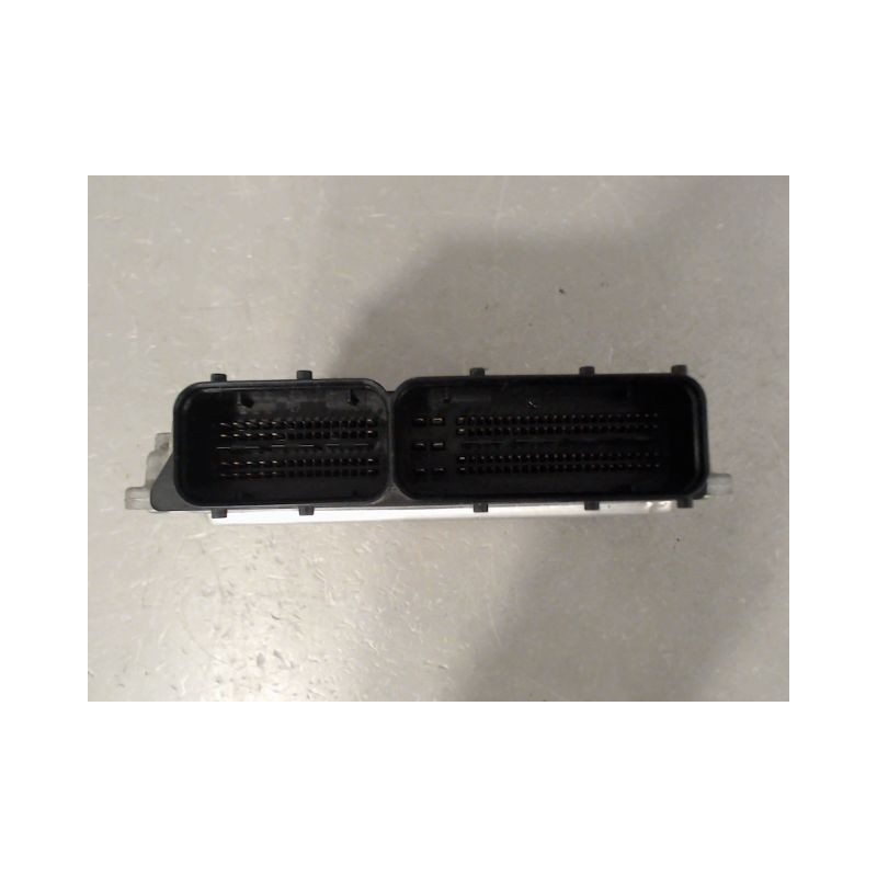 CALCULATEUR MOTEUR VOLKSWAGEN TOURAN