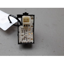 COMMANDE LEVE-GLACE PORTE AVD TOYOTA AURIS