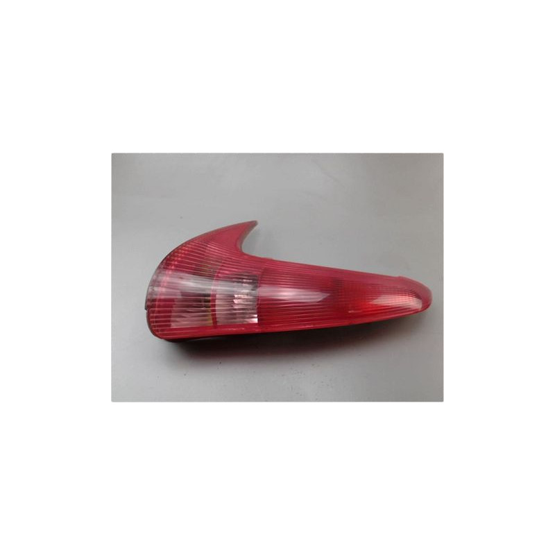 FEU ARRIERE GAUCHE  PEUGEOT 206