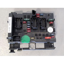 BOITE A FUSIBLES PEUGEOT 206