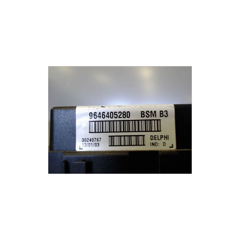 BOITE A FUSIBLES PEUGEOT 206