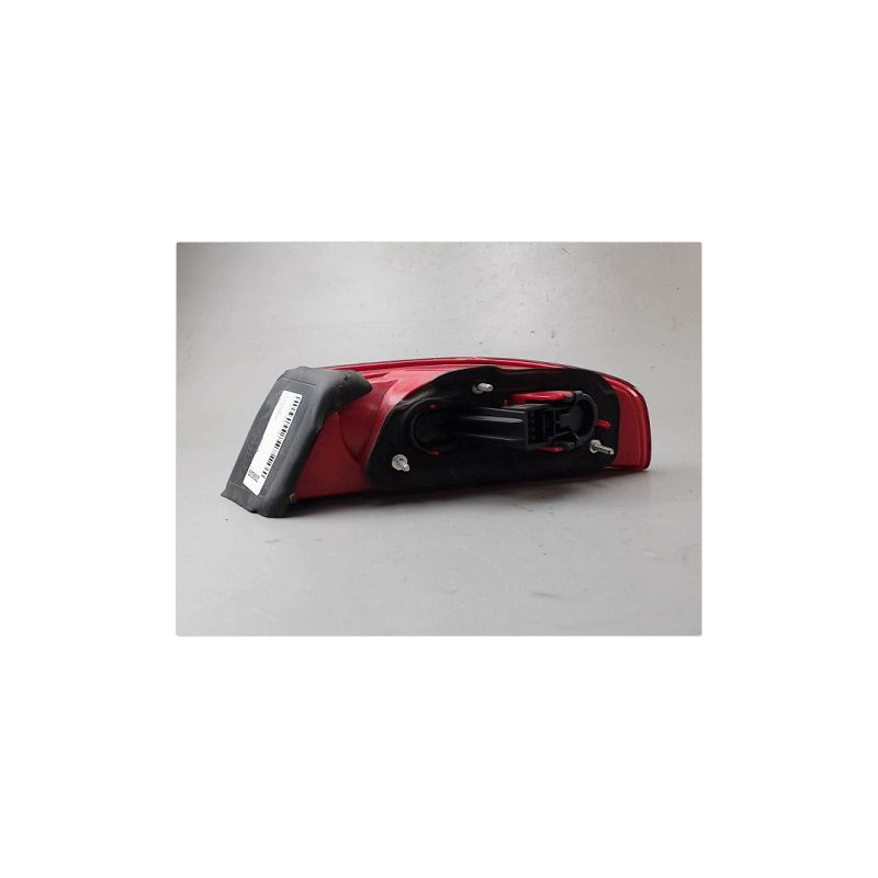 FEU ARRIERE GAUCHE  ALFA ROMEO 159