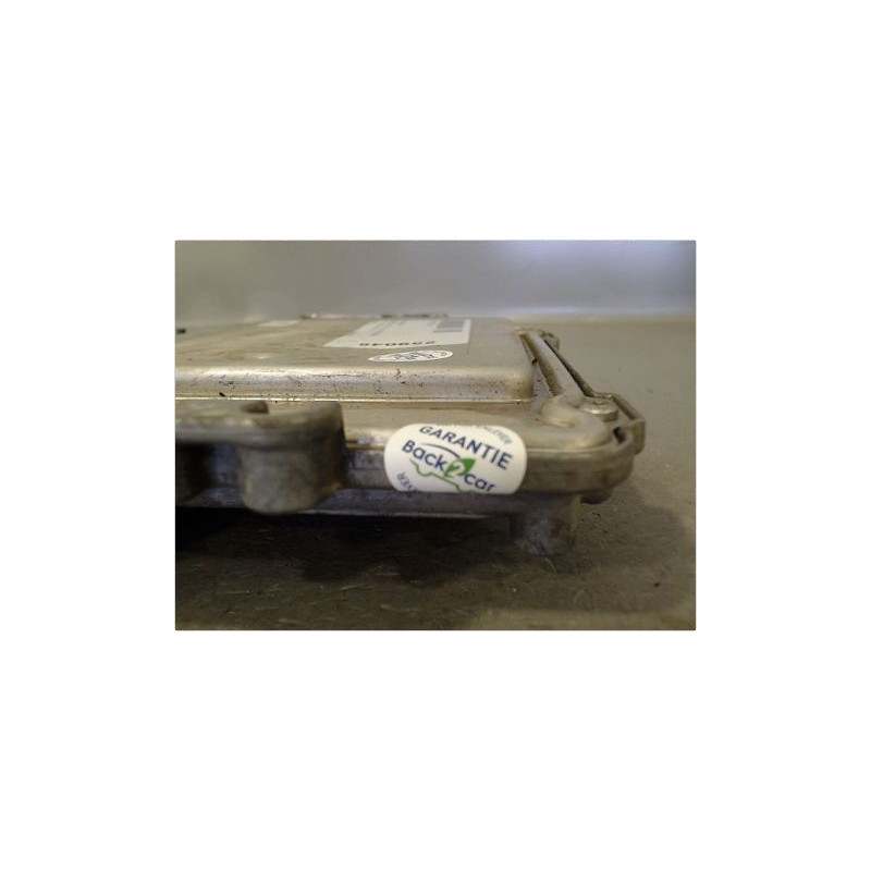 CALCULATEUR MOTEUR OPEL ASTRA