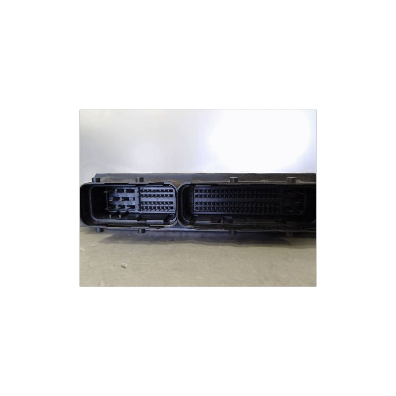 CALCULATEUR MOTEUR TOYOTA YARIS