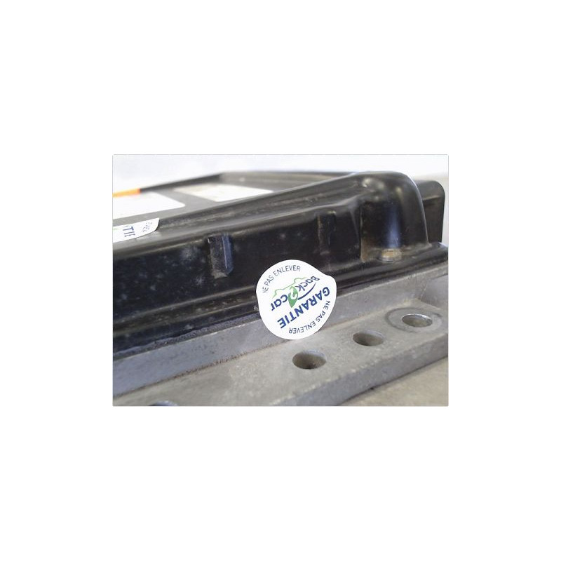 CALCULATEUR MOTEUR RENAULT MEGANE