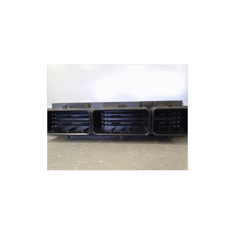 CALCULATEUR MOTEUR RENAULT CLIO