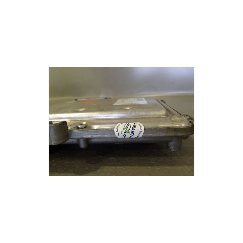 CALCULATEUR MOTEUR RENAULT CLIO
