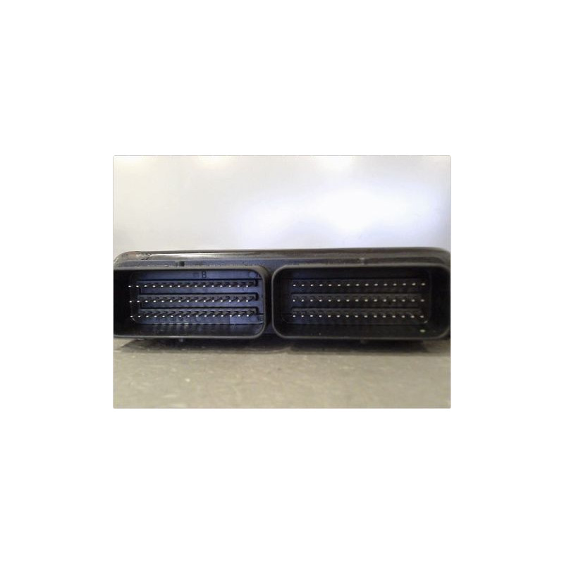 CALCULATEUR MOTEUR RENAULT CLIO
