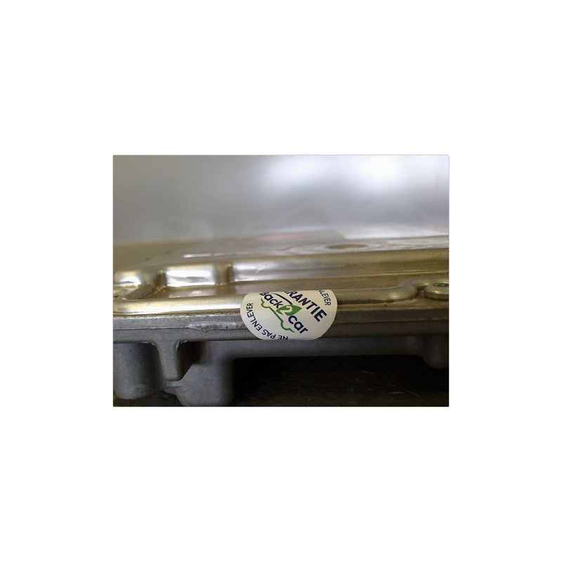 CALCULATEUR MOTEUR TOYOTA YARIS