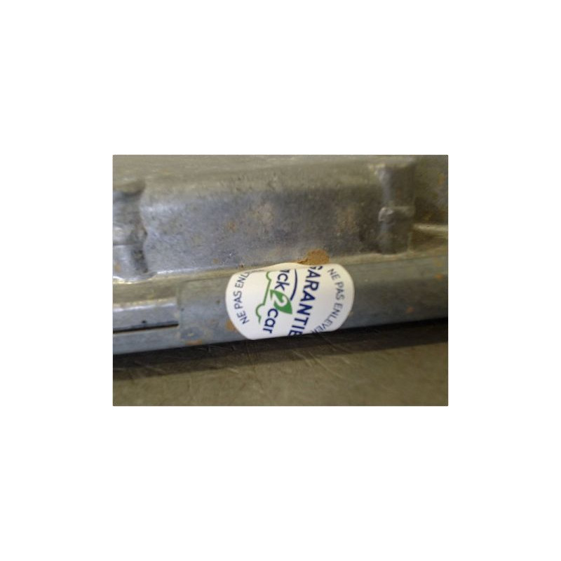 CALCULATEUR MOTEUR RENAULT CLIO