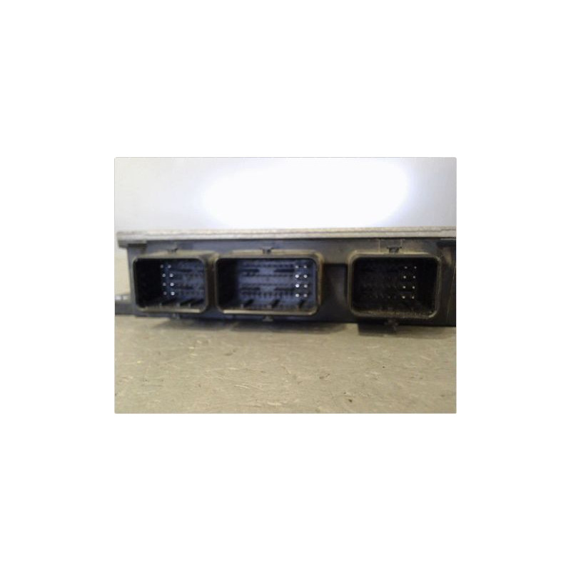 CALCULATEUR MOTEUR RENAULT MEGANE