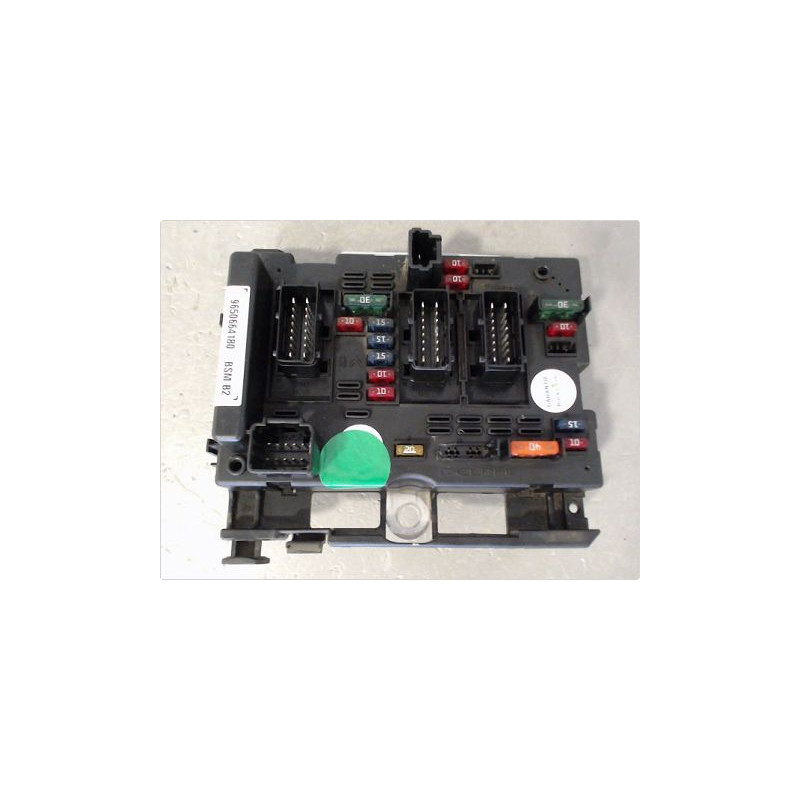 BOITE A FUSIBLES PEUGEOT 307