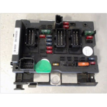 BOITE A FUSIBLES PEUGEOT 307