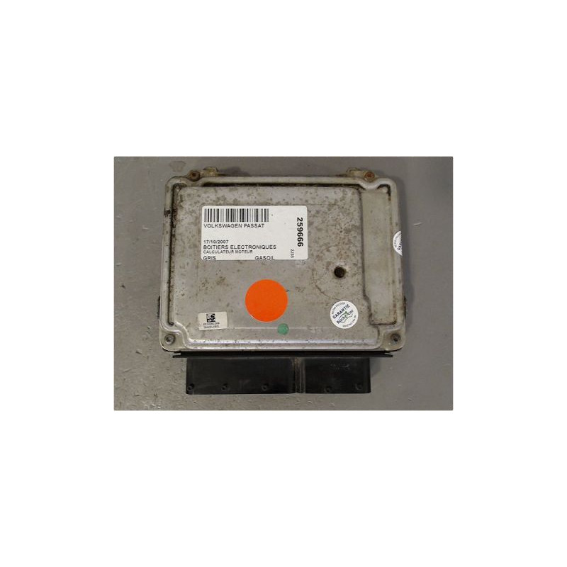 CALCULATEUR MOTEUR VOLKSWAGEN PASSAT
