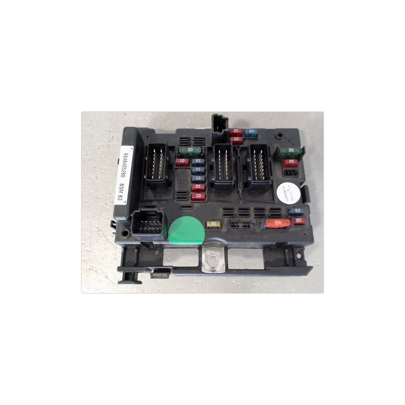 BOITE A FUSIBLES PEUGEOT 206