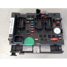 BOITE A FUSIBLES PEUGEOT 206
