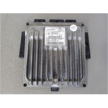 CALCULATEUR MOTEUR RENAULT CLIO
