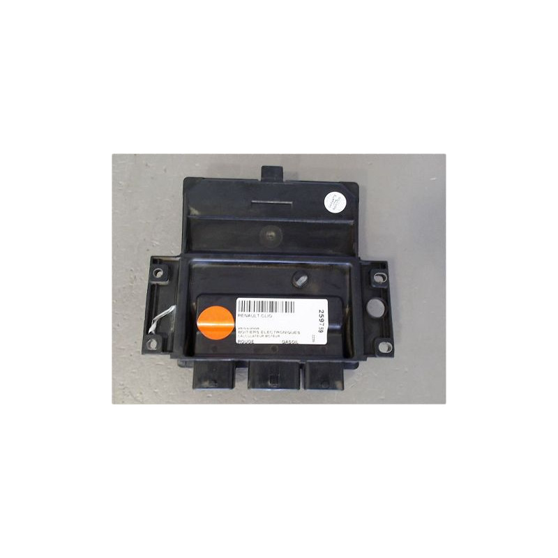 CALCULATEUR MOTEUR RENAULT CLIO