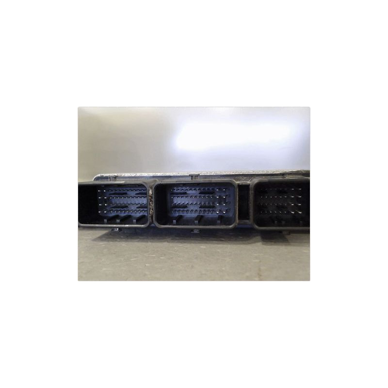 CALCULATEUR MOTEUR RENAULT CLIO