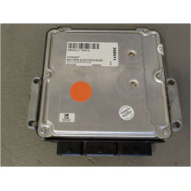 CALCULATEUR MOTEUR RENAULT TRAFIC