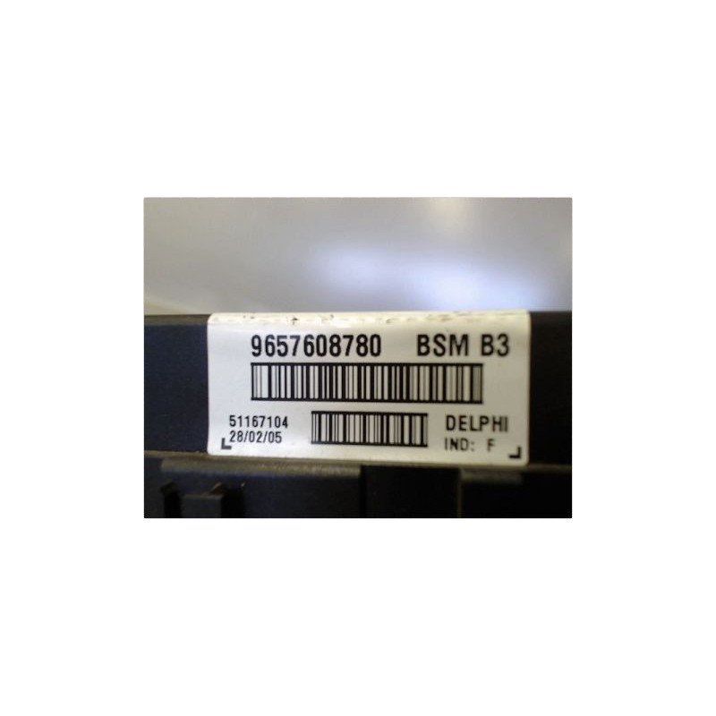 BOITE A FUSIBLES PEUGEOT 206