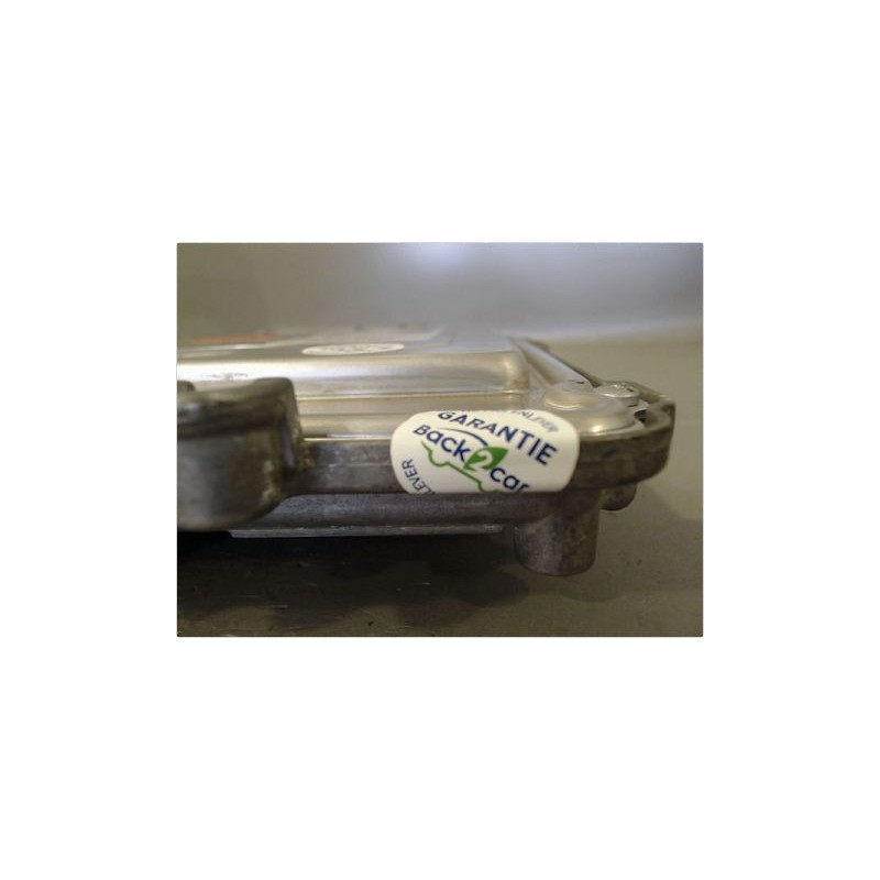 CALCULATEUR MOTEUR RENAULT LAGUNA