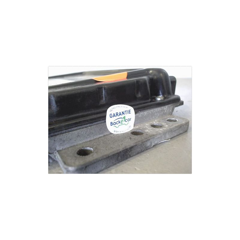 CALCULATEUR MOTEUR RENAULT CLIO