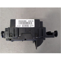 BOITE A FUSIBLES PEUGEOT 307