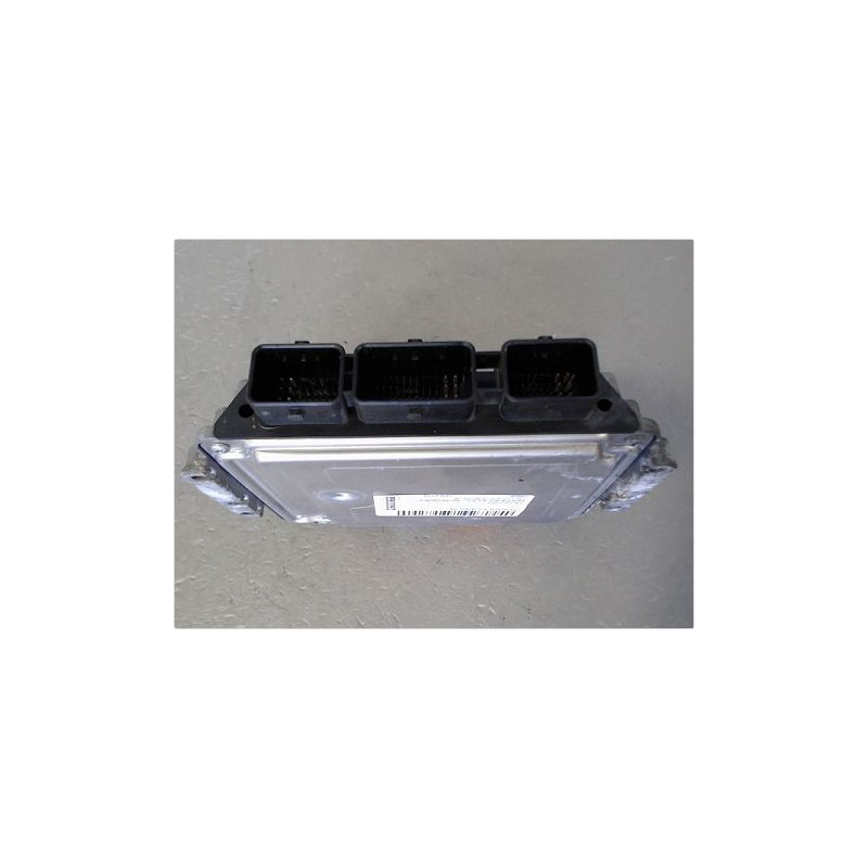 CALCULATEUR MOTEUR RENAULT LAGUNA