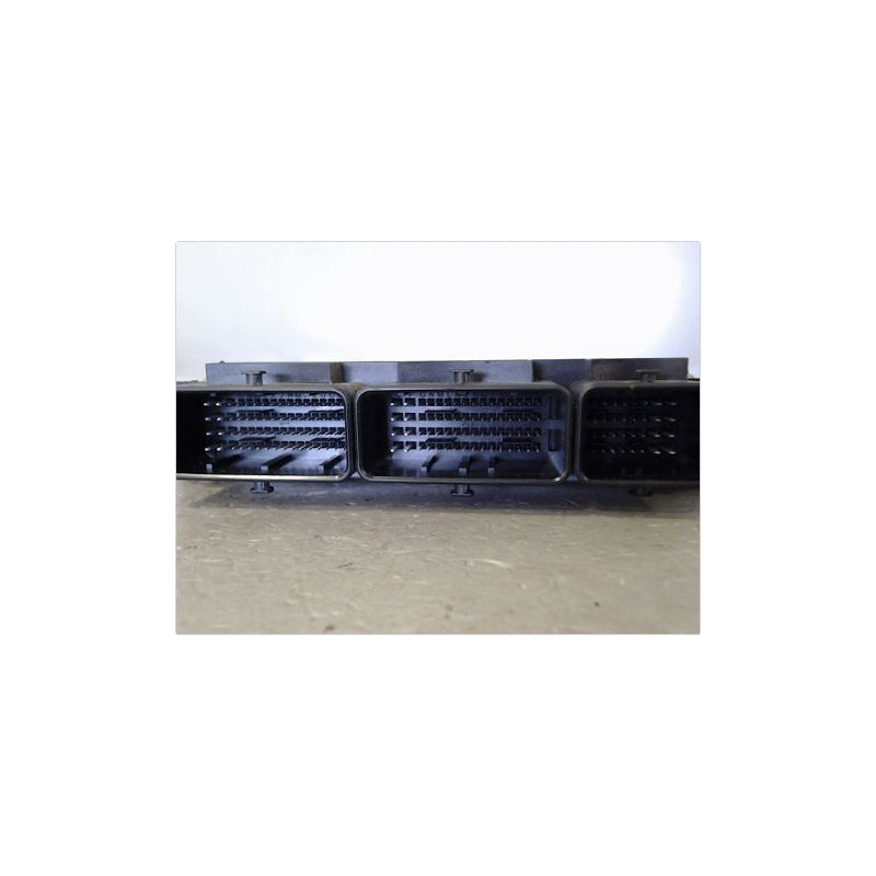 CALCULATEUR MOTEUR OPEL VIVARO