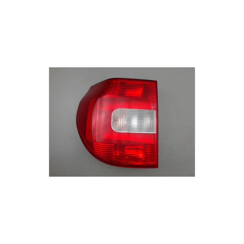 FEU ARRIERE GAUCHE  SKODA YETI
