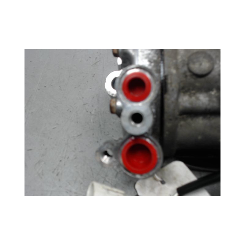 COMPRESSEUR AIR CONDITIONNE SUZUKI SWIFT