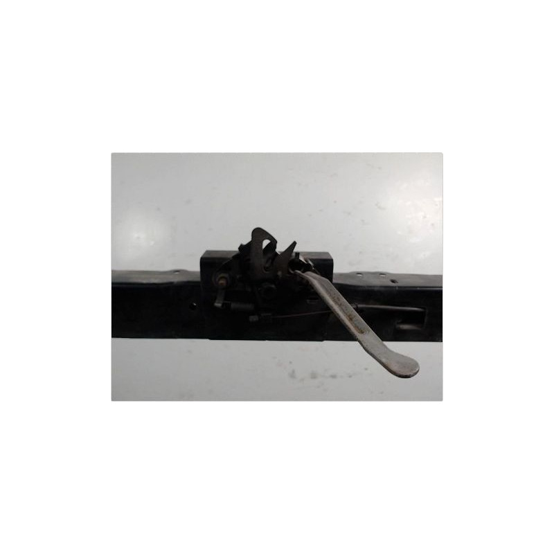 TRAVERSE SUPERIEURE ARMATURE AVANT CITROEN C4