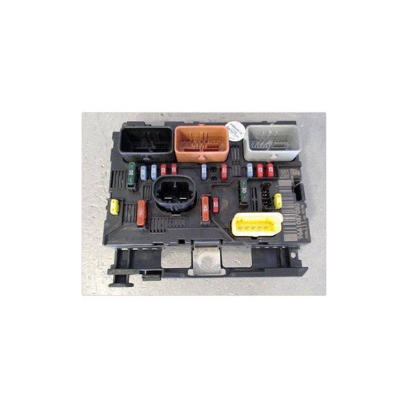 BOITE A FUSIBLES PEUGEOT 307
