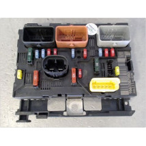 BOITE A FUSIBLES PEUGEOT 307
