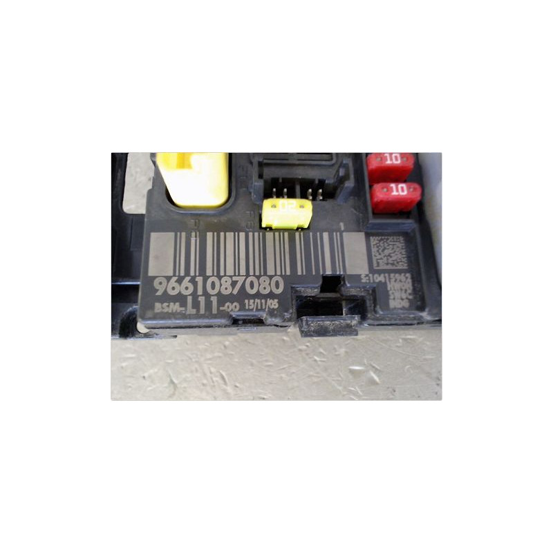 BOITE A FUSIBLES PEUGEOT 307