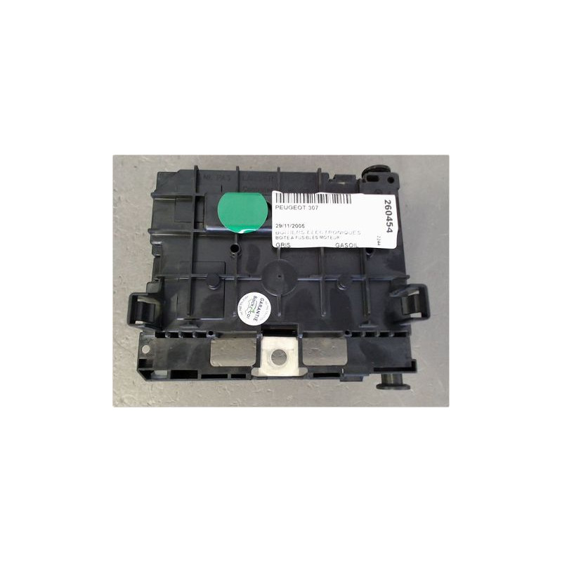 BOITE A FUSIBLES PEUGEOT 307