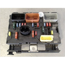 BOITE A FUSIBLES PEUGEOT 307