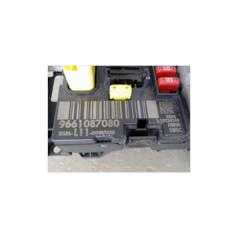 BOITE A FUSIBLES PEUGEOT 307