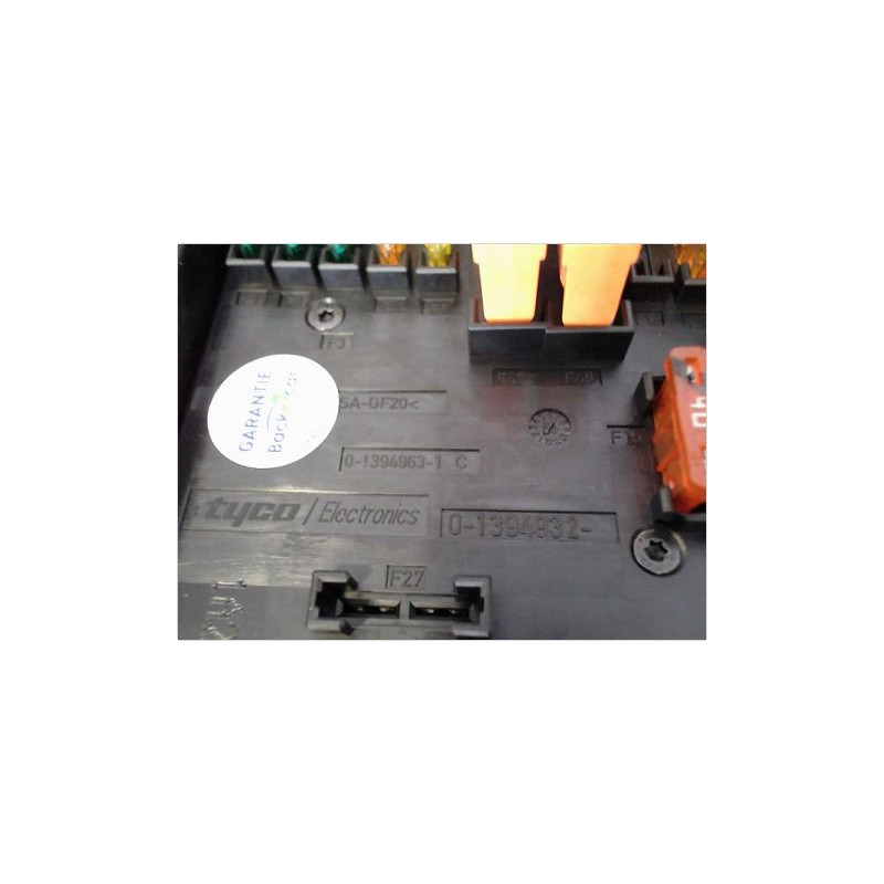 BOITE A FUSIBLES VOLKSWAGEN TOURAN