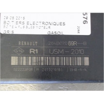 BOITE A FUSIBLES RENAULT MEGANE