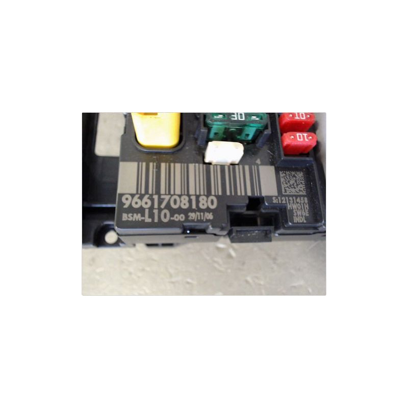 BOITE A FUSIBLES PEUGEOT 207