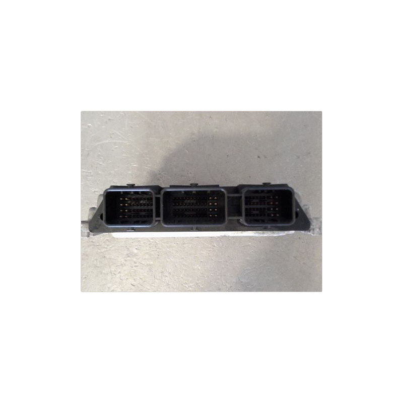 CALCULATEUR MOTEUR RENAULT LAGUNA