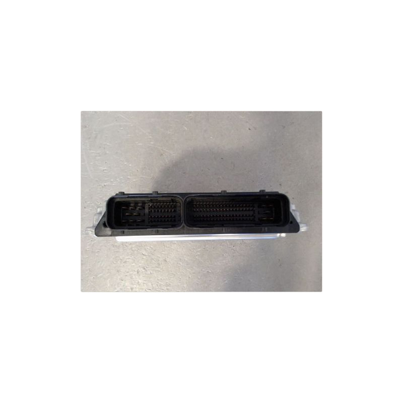 CALCULATEUR MOTEUR TOYOTA COROLLA