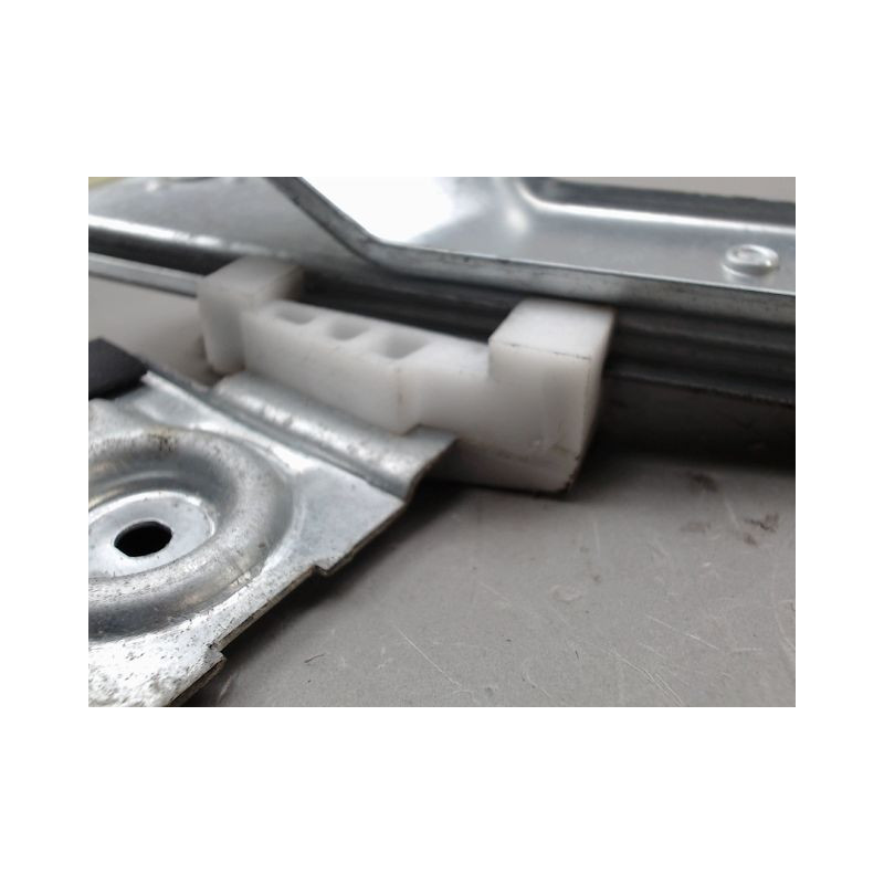 MECANISME LEVE-GLACE AVANT GAUCHE FORD FIESTA
