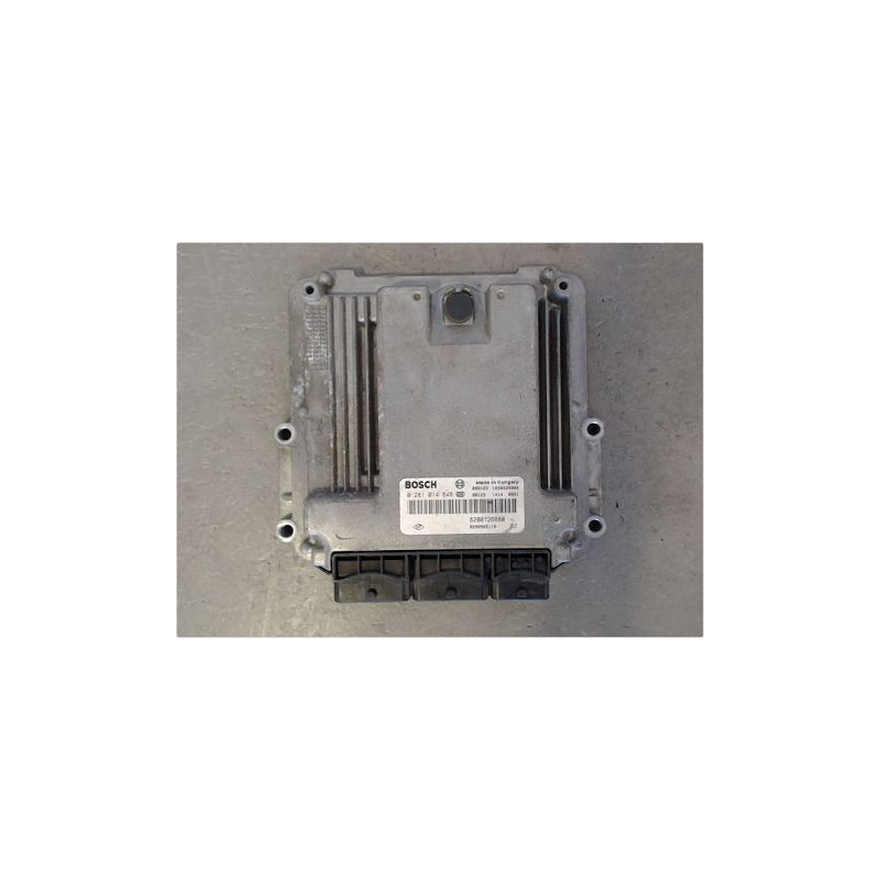 CALCULATEUR MOTEUR RENAULT LAGUNA