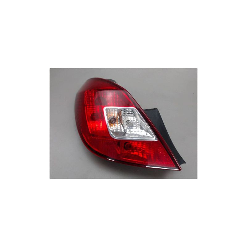 FEU ARRIERE GAUCHE  OPEL CORSA