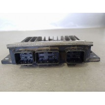 CALCULATEUR MOTEUR RENAULT CLIO