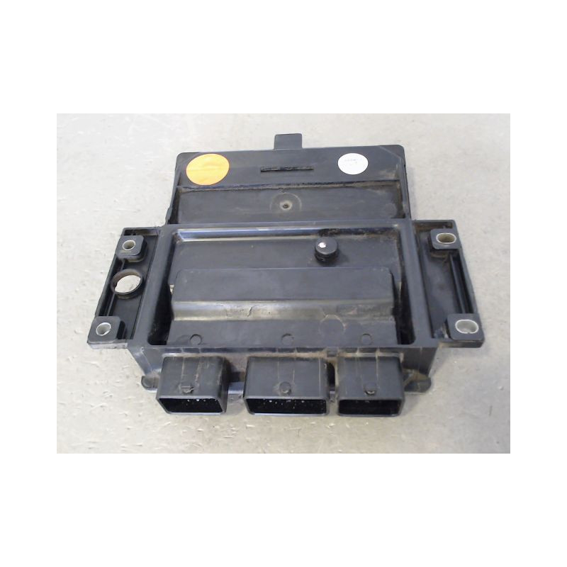 CALCULATEUR MOTEUR RENAULT CLIO