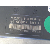 BOITE A FUSIBLES RENAULT MEGANE